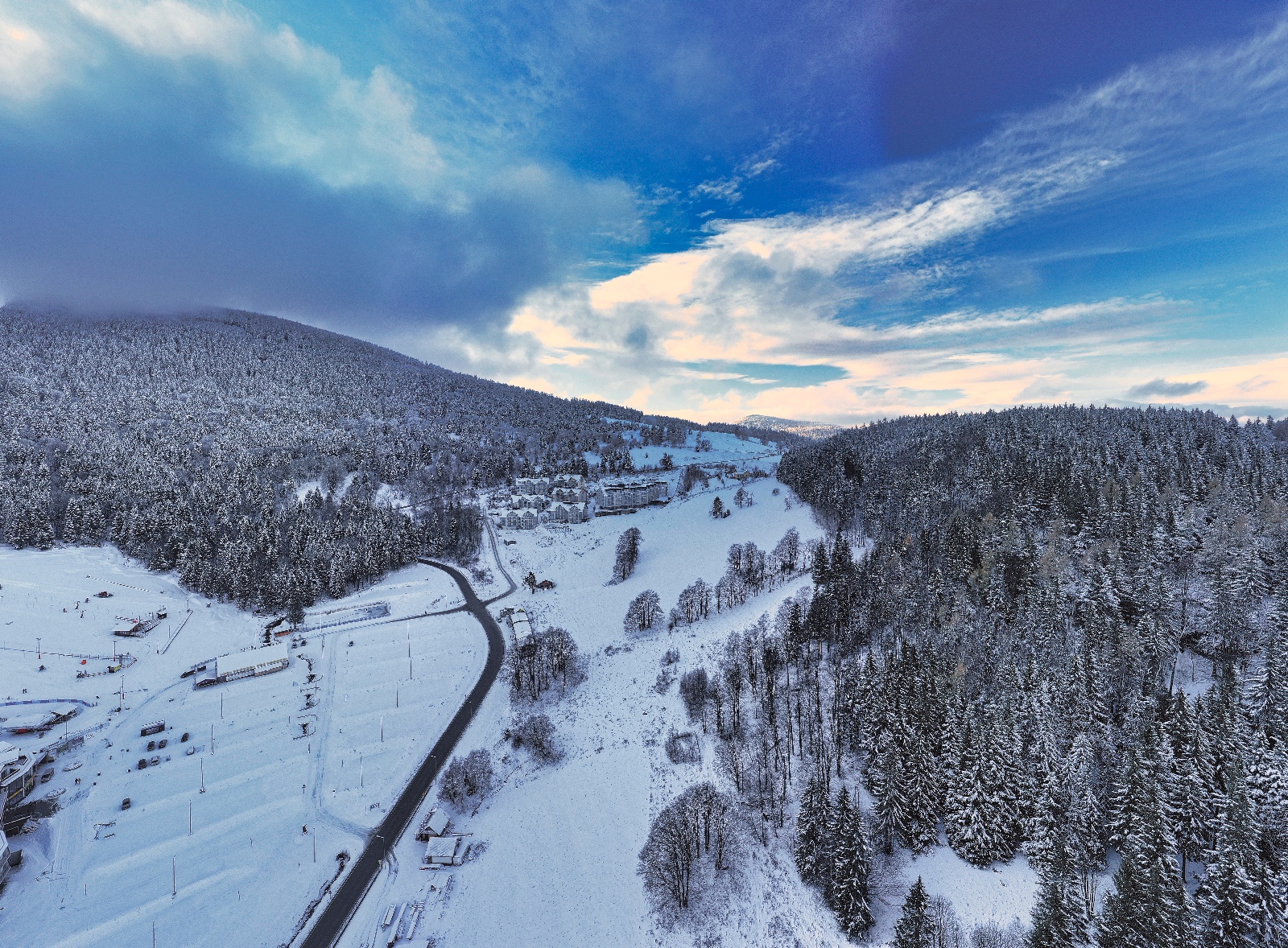 AAE218E7C30C2E416015B1990440E30E